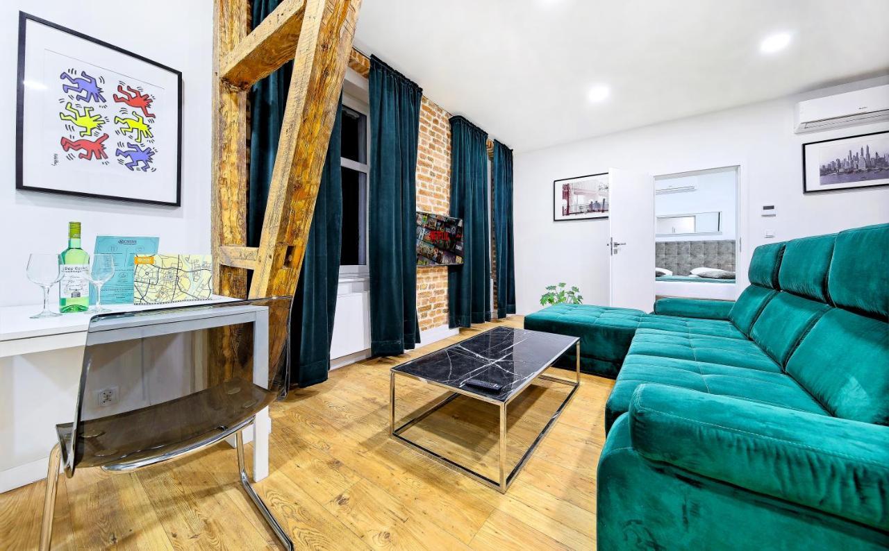 Cinema Apartments Познан Екстериор снимка