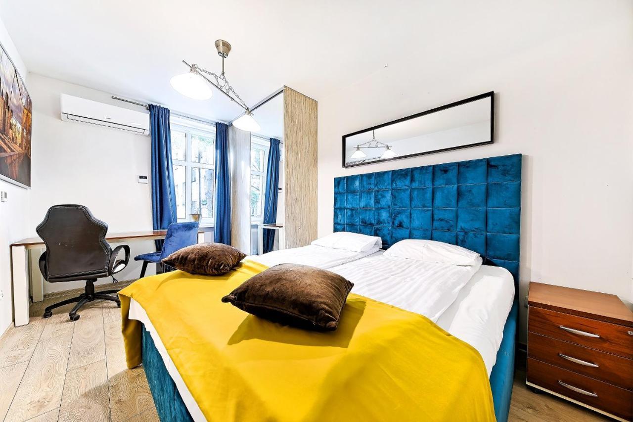 Cinema Apartments Познан Екстериор снимка