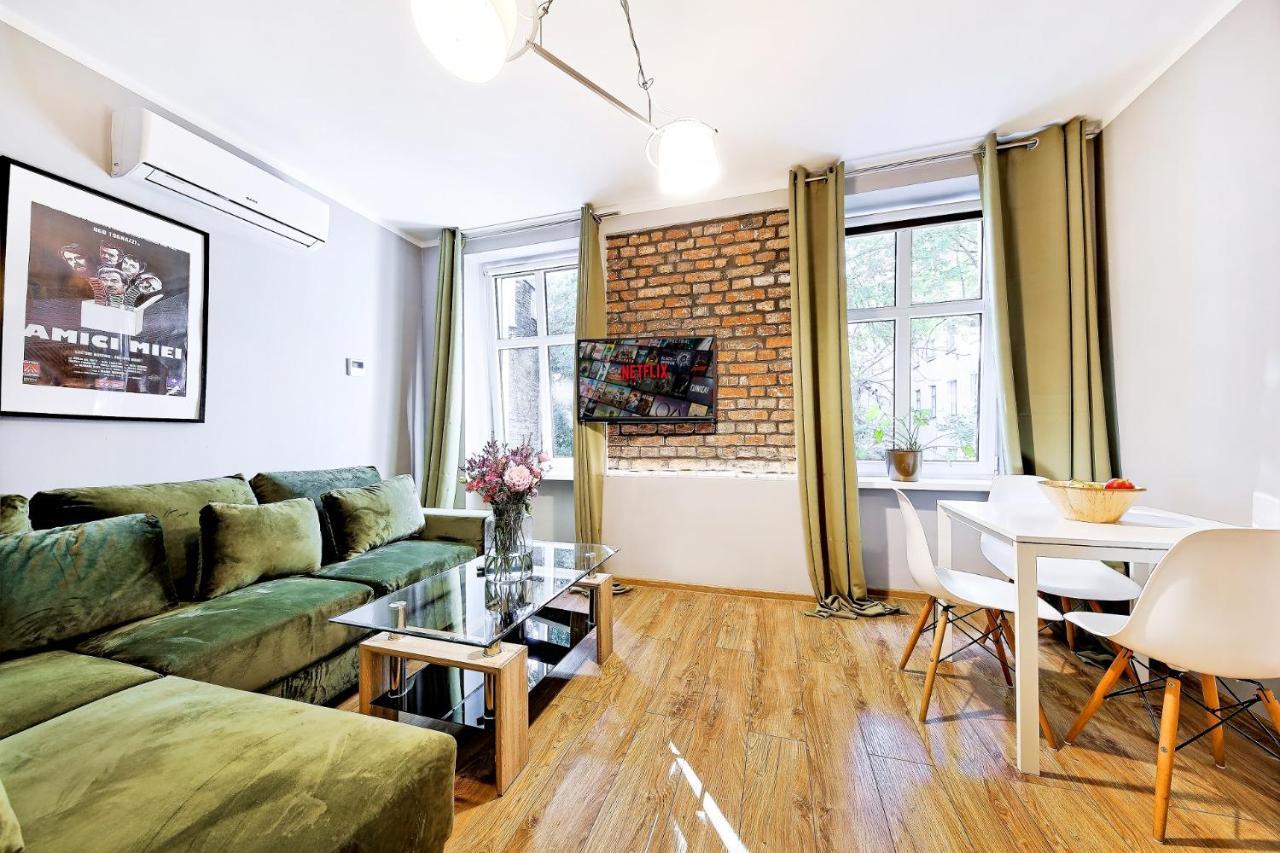 Cinema Apartments Познан Екстериор снимка