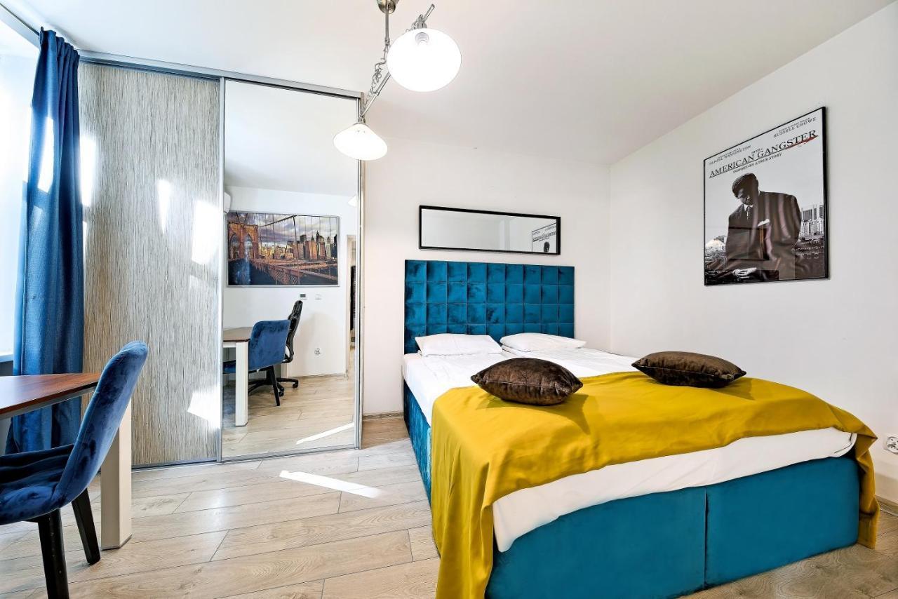 Cinema Apartments Познан Екстериор снимка