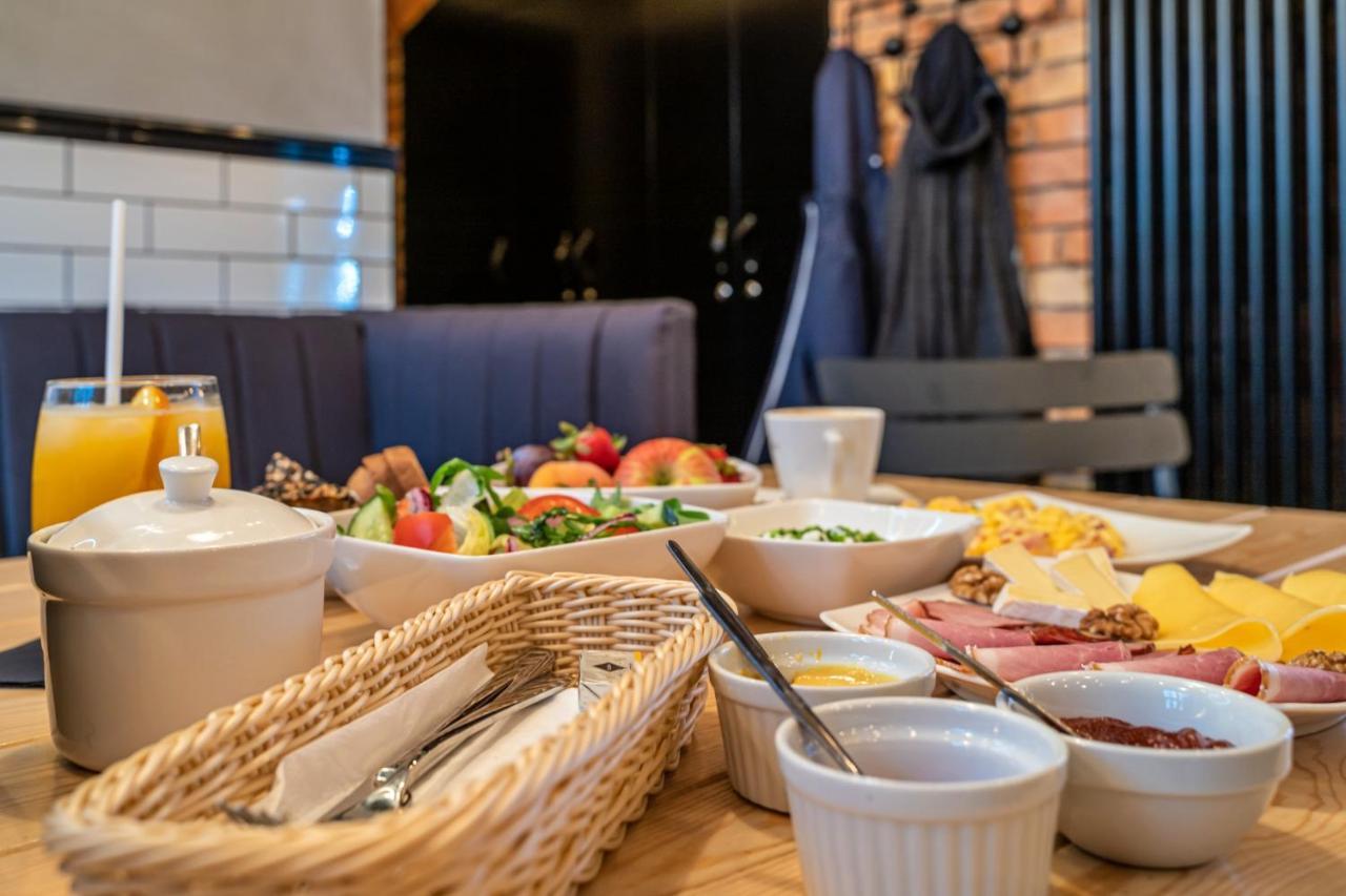 Cinema Apartments Познан Екстериор снимка