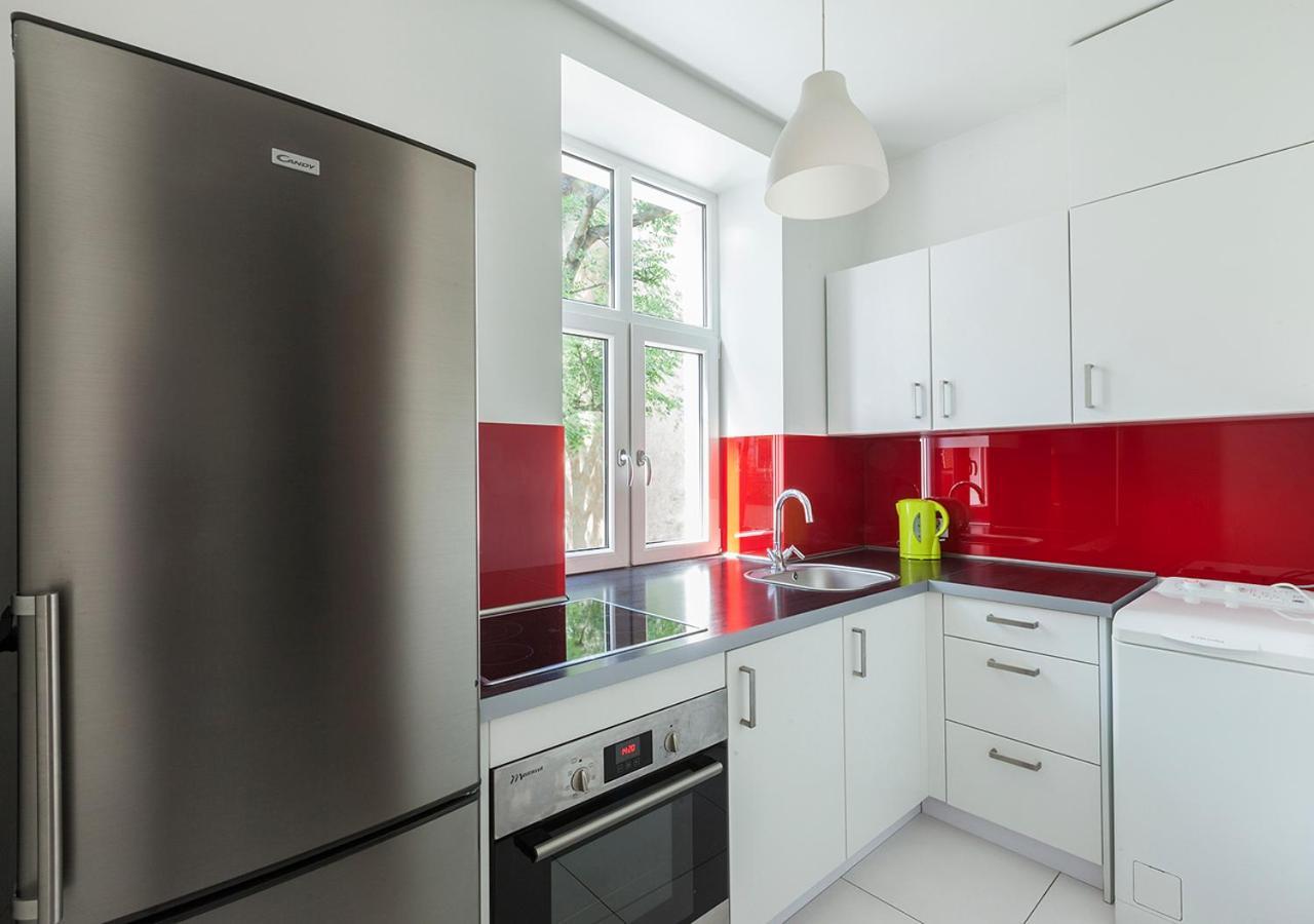 Cinema Apartments Познан Екстериор снимка