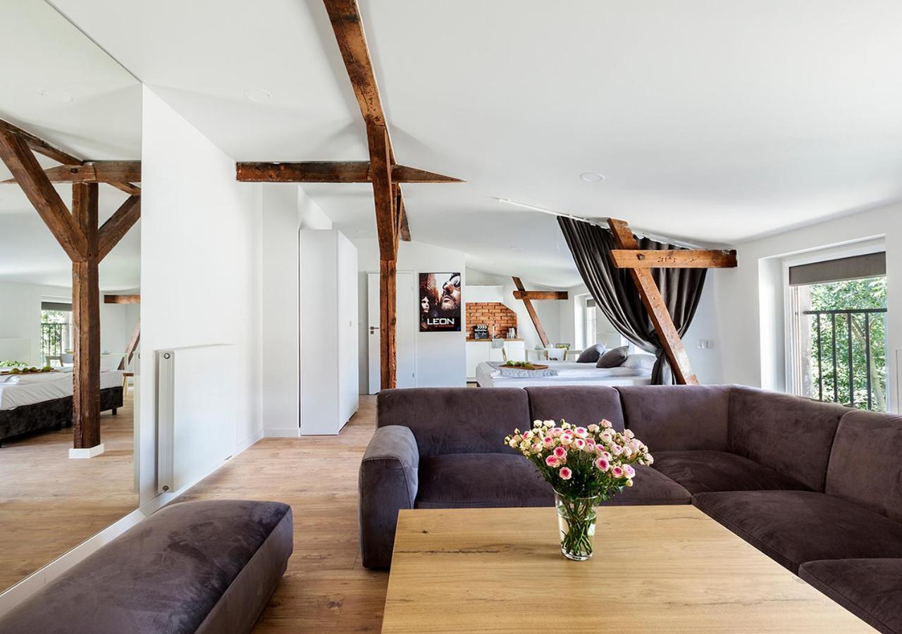Cinema Apartments Познан Екстериор снимка